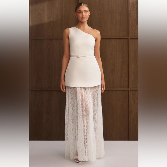 Six Stories Dresses & Skirts - One-Shoulder White Lace Skirt Evening Dress